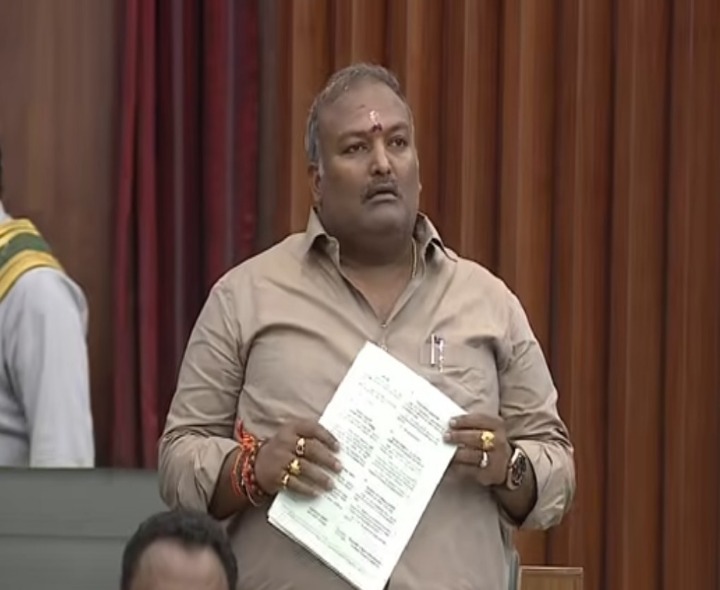 ‘నిర్వాసితులకు పరిహారం చెల్లించాలి’