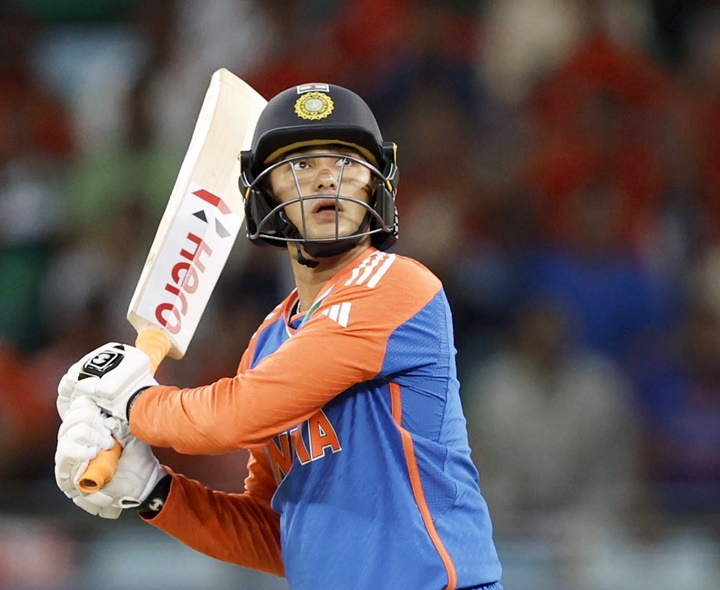 అభిషేక్ శర్మకు శాంసన్ మద్దతు