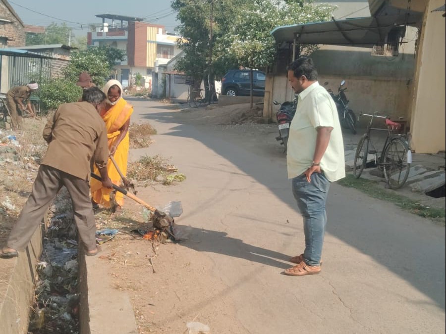 ‘పరిసరాల పరిశుభ్రత అతి ముఖ్యమైనది’