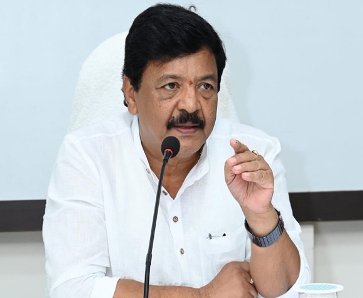 పర్యాటక రంగానికి పరిశ్రమ హోదా కల్పించాం: మంత్రి