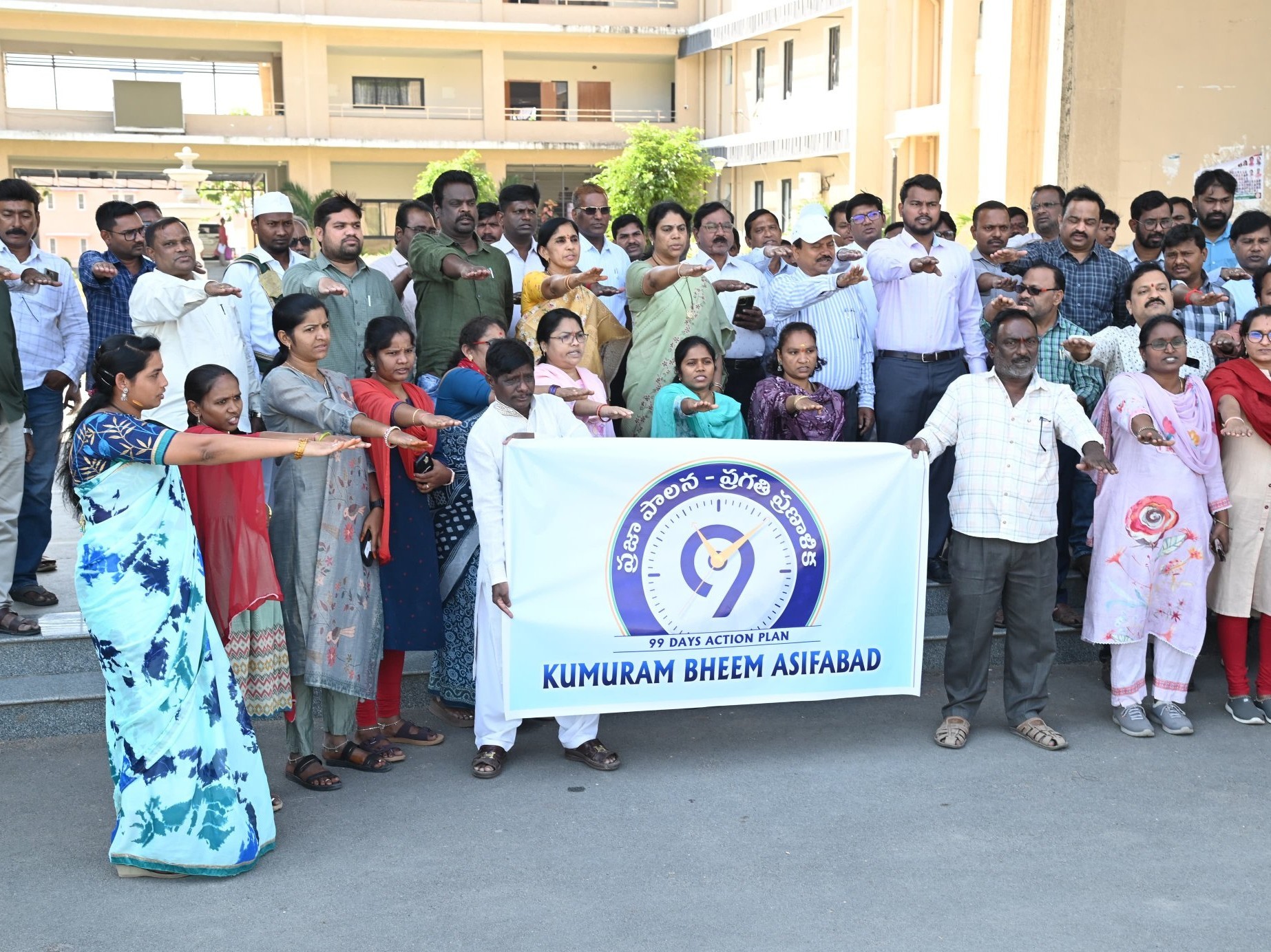 పరిసరాలు పరిశుభ్రంగా ఉంచుకోవాల్సిన బాధ్యత అందరిది