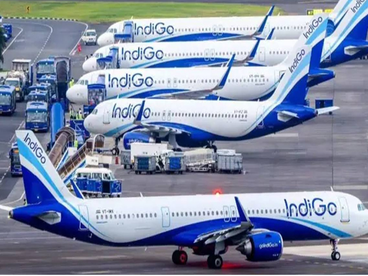 శంషాబాద్ నుంచి గల్ఫ్ దేశాలకు 12 విమానాలు రద్దు