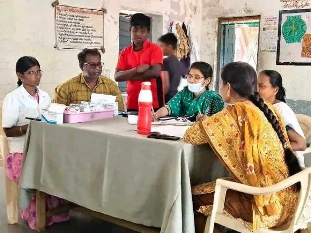 BC హాస్టల్ విద్యార్థులకు ఆరోగ్య పరీక్షలు