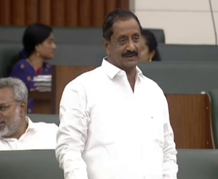 R&B రహదారుల నిర్మాణం తక్షణమే చేపట్టాలి: MLA