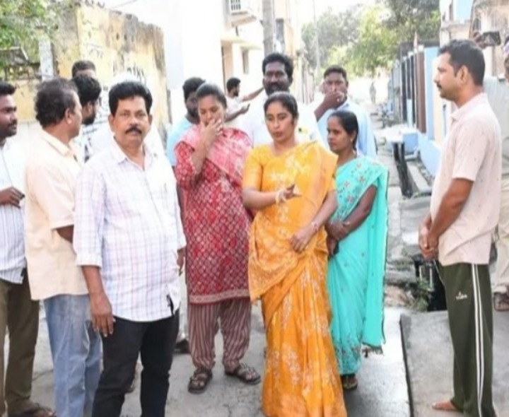 సమస్యలను అడిగి తెలుసుకున్న మేయర్