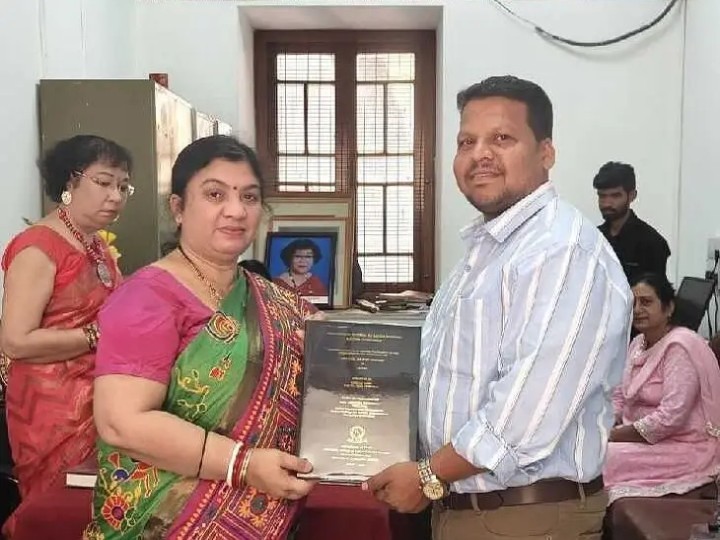 జిల్లా వాసికి ఓయూ డాక్టరేట్ పట్టా