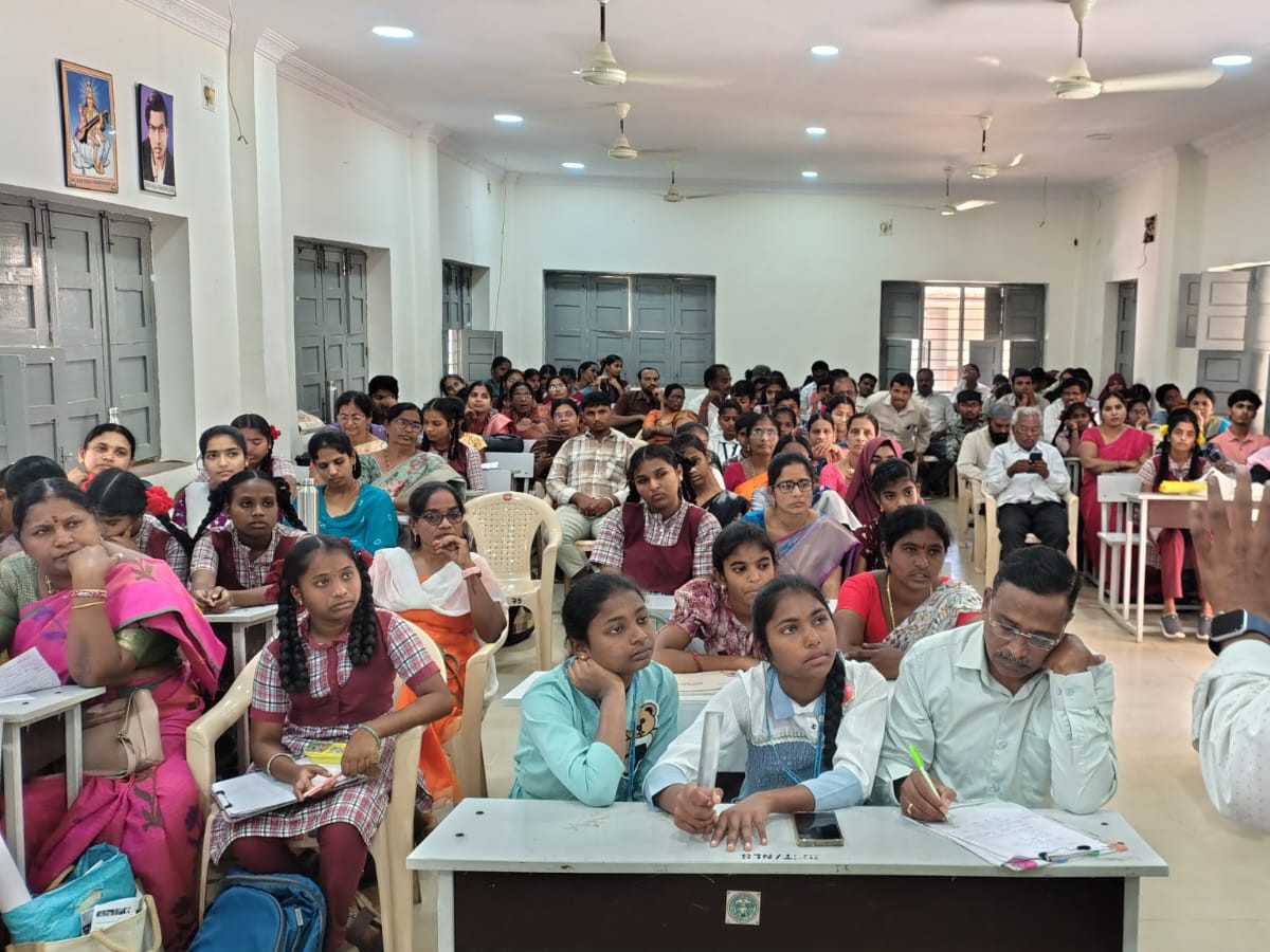 కౌమార విద్యపై ఒకరోజు శిక్షణ కార్యక్రమం