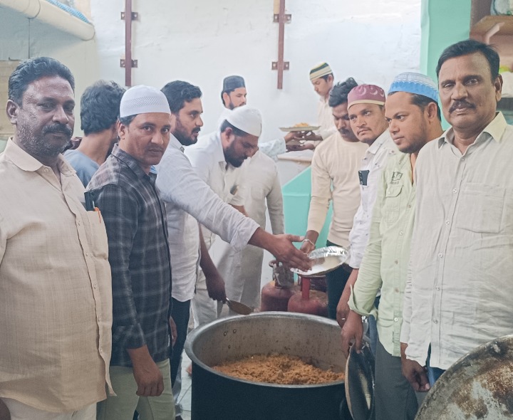 ఇఫ్తార్ విందును ఏర్పాటు చేసిన ఎమ్మెల్యే