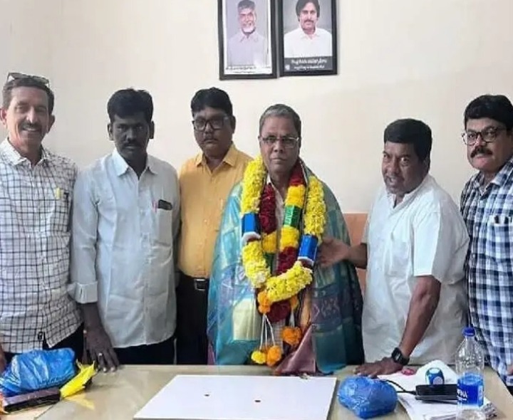 గుత్తి డీవైఈవోగా బాధ్యతలు చేపట్టిన లక్ష్మన్న