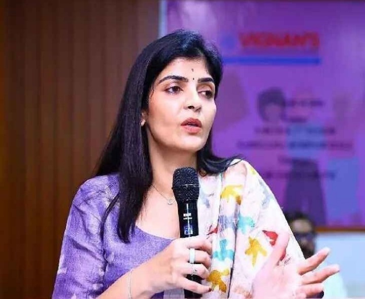 మహిళా సాధికారతతోనే సమాజం బలోపేతం: రాయపాటి శైలజ