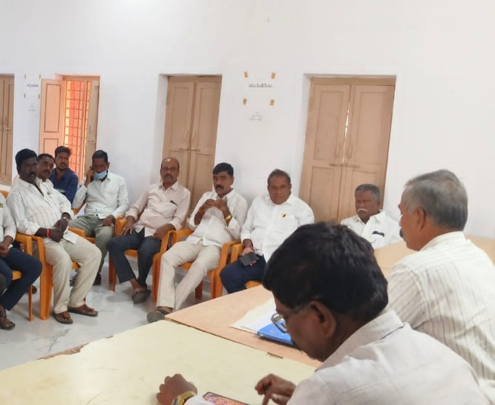 పరిగిలో త్రాగునీటి సమస్యపై సమీక్ష