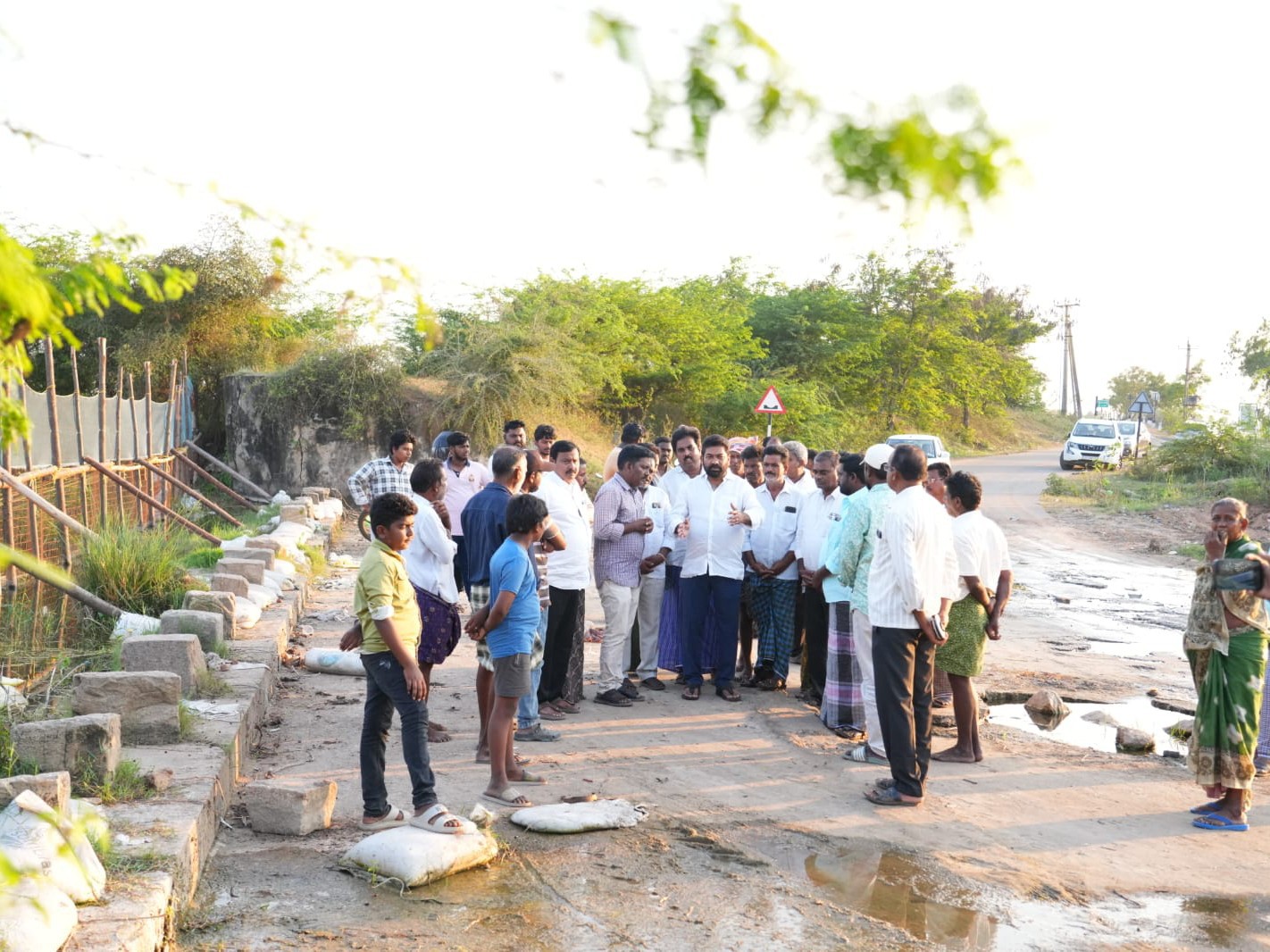 ఈనెల 8న ములుమూడి కలుజు‌పై బ్రిడ్జికి శంకుస్థాపన