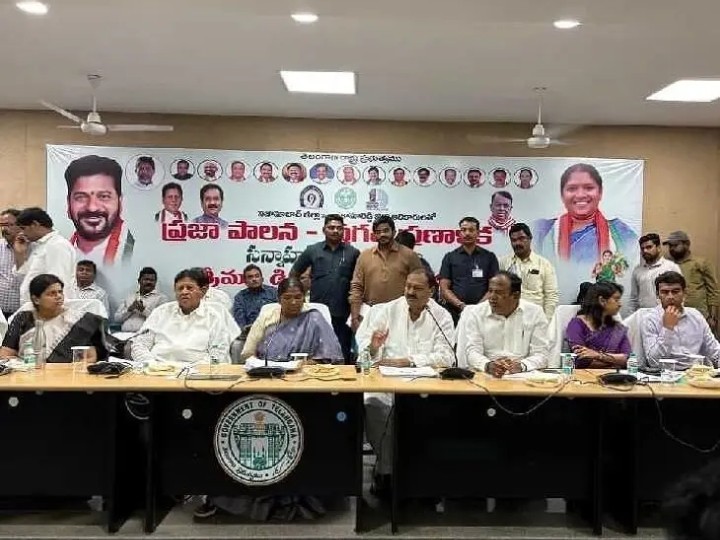 కోటి మంది మహిళా వ్యాపారవేత్తలే లక్ష్యం: మంత్రి సీతక్క