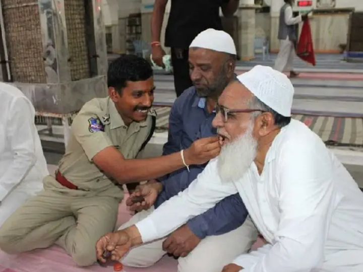 అన్ని వర్గాల ప్రజలు ఐక్యంగా ఉండాలి: CP