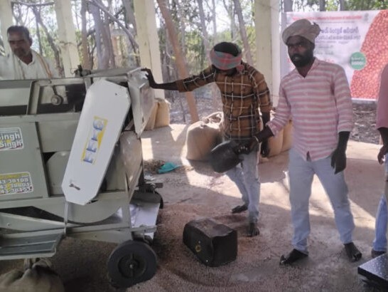 కొనుగోలు కేంద్రాల్లోనే పంటను అమ్ముకోవాలి: FPO ఛైర్మన్