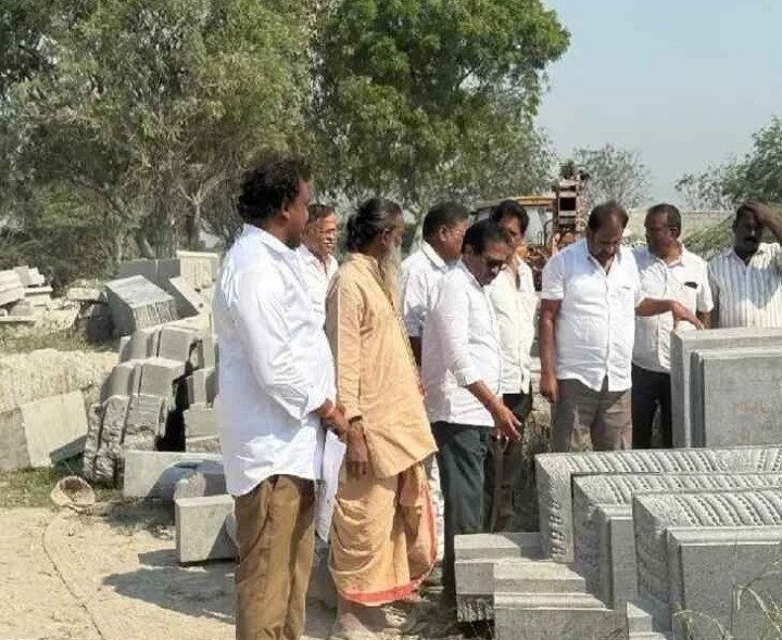 వీరేశ్వర స్వామి ఆలయ పునర్నిర్మాణానికి నిధులు మంజూరు