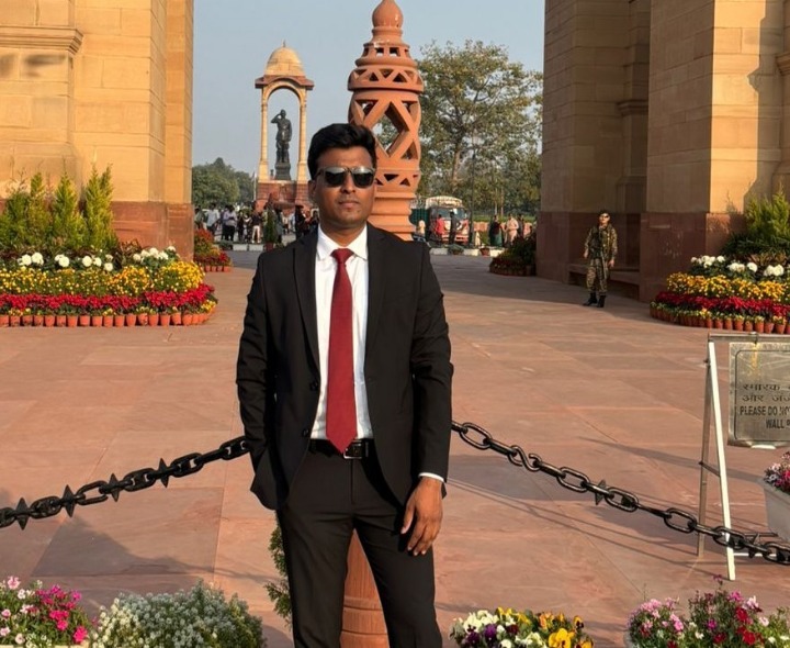 బేతి విక్రమ్ సివిల్ సర్వీసెస్‌లో 472 ర్యాంక్