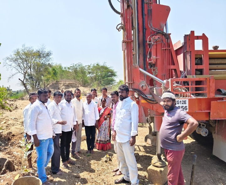 గుబ్బడితండాకు తాగునీటి బోరు ఏర్పాటు