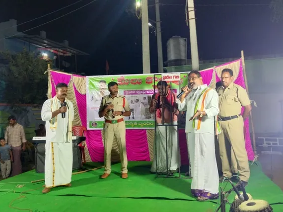 కక్షలు వీడి ఆత్మీయంగా జీవిద్దాం: సీ.ఐ