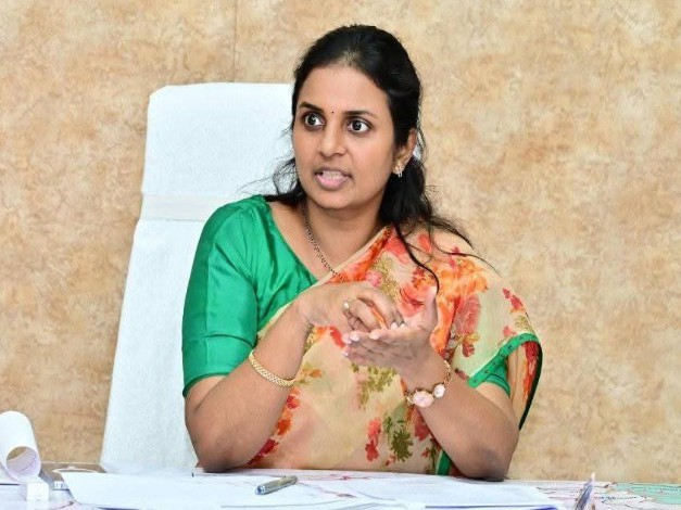 జిల్లాలో అక్రమ మైనింగ్ అరికట్టాలి: కలెక్టర్