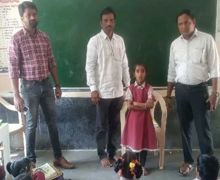 పాఠశాలను తనిఖీ చేసిన DEO