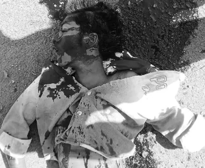 డివైడర్‌ను ఢీకొని యువకుడి మృతి