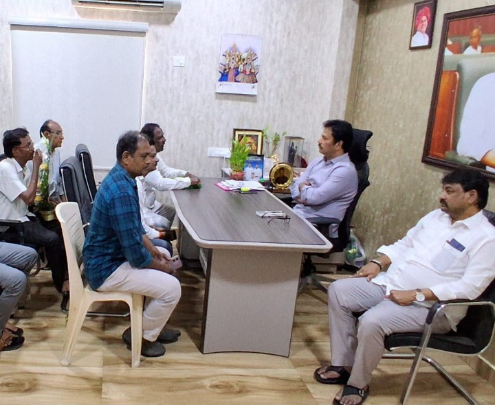 నాయిబ్రాహ్మణ విభాగం జిల్లా అధ్యక్షుడిగా బుజ్జి