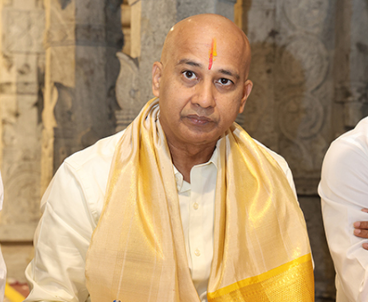 సాటి భక్తుడిగా అందరికీ సేవ చేస్తా: TTD EO