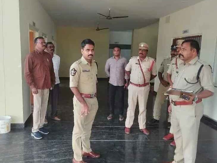 లింగాల పోలీస్ స్టేషన్‌ను తనిఖీ చేసిన ఎస్పీ