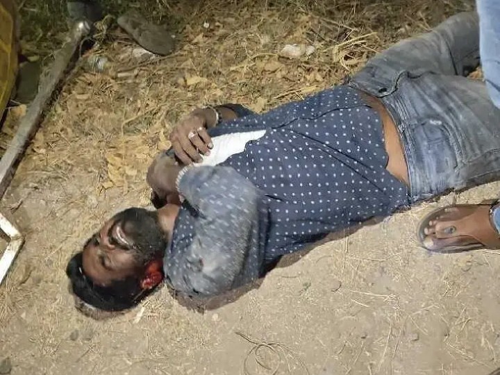 ఆటో బోల్తా.. డ్రైవరుకు గాయాలు..!