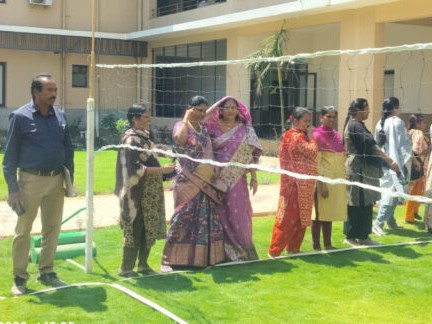 కొనసాగుతున్న మహిళా క్రీడా పోటీలు