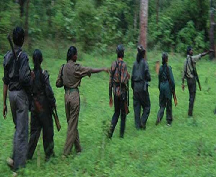 లొంగిపోనున్న 124 మంది మావోయిస్టులు