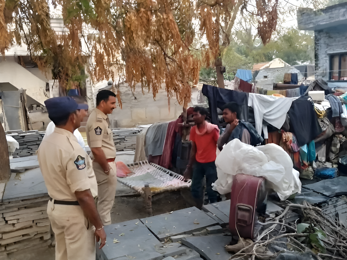 జిల్లాలో ఆకస్మిక తనిఖీలు చేసిన పోలీసులు