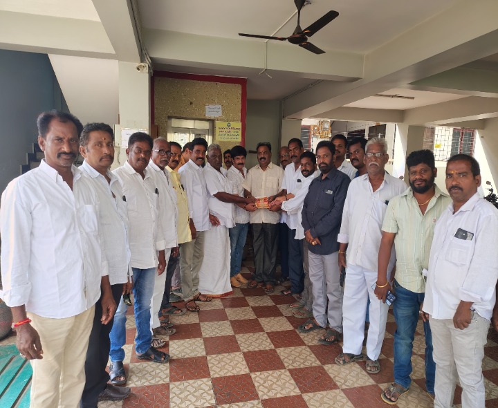 మావుళ్ళమ్మ అమ్మవారి జాతర.. ఎమ్మెల్యేకు ఆహ్వానం