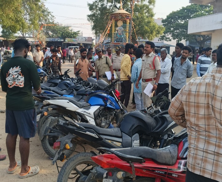 సోమందేపల్లిలో కార్డెన్ అండ్ సెర్చ్