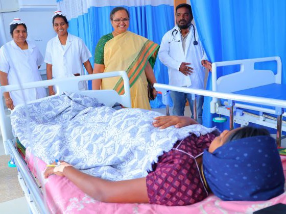 ఆసుపత్రిలో కలెక్టర్ ఆకస్మిక తనిఖీ