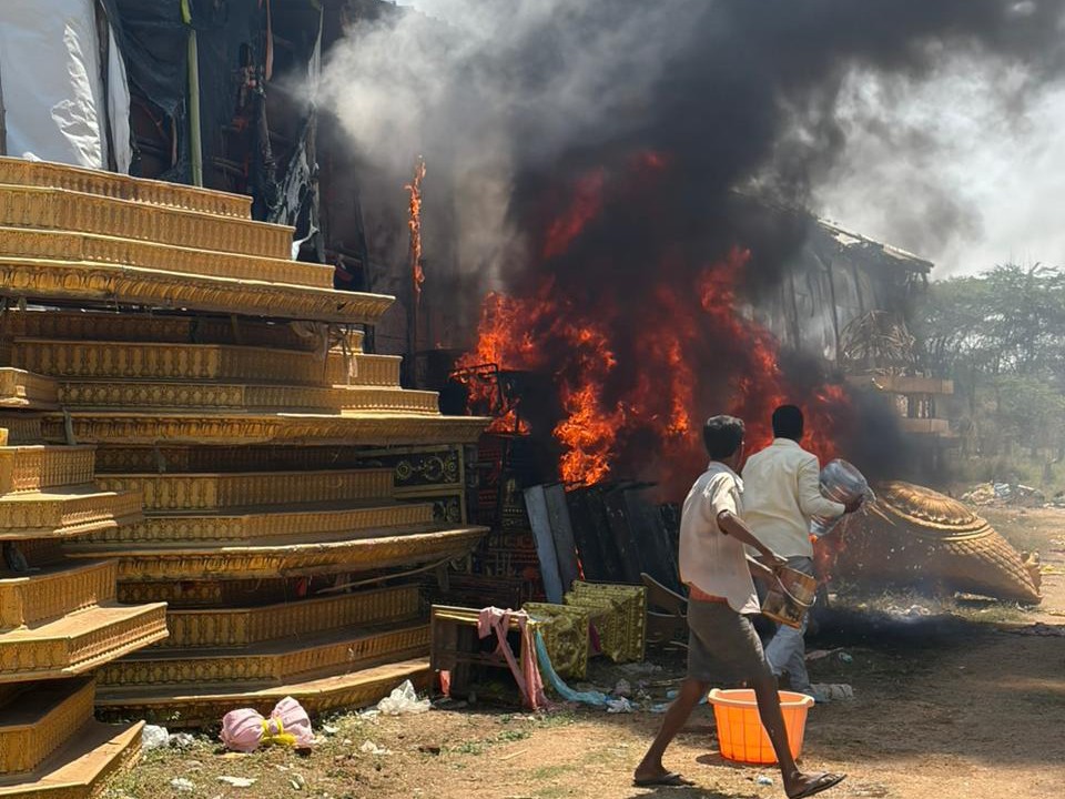 పట్టణంలో భారీ అగ్నిప్రమాదం