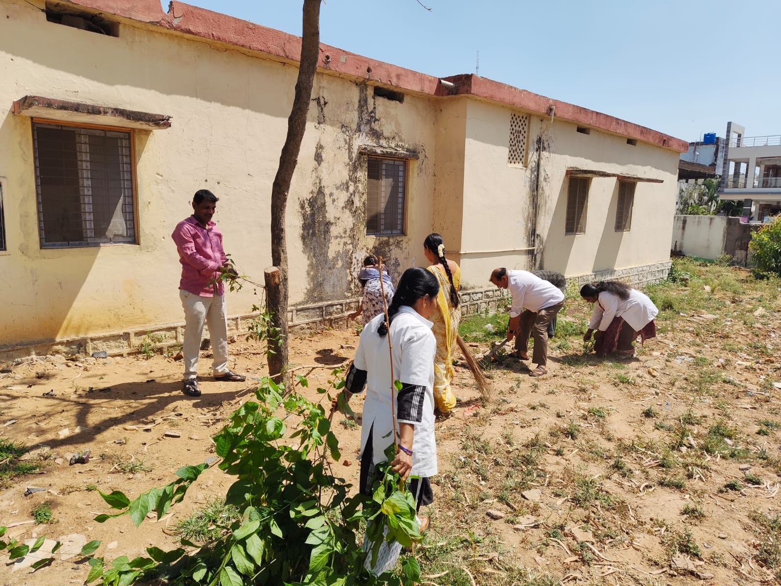 ఆయుర్వేద ఆసుపత్రిలో ప్రజా పాలన