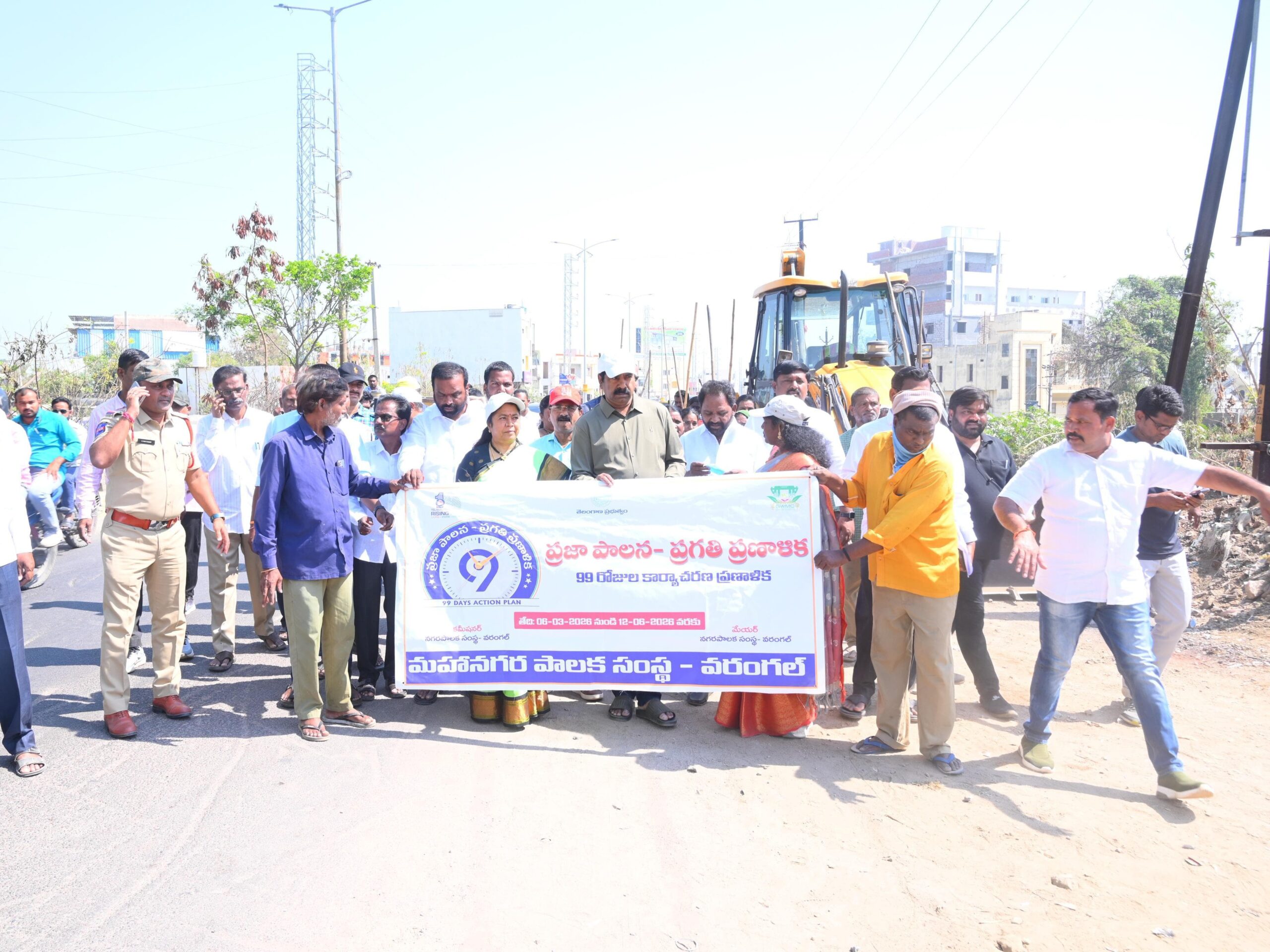 స్వచ్ఛత కార్యక్రమంలో పాల్గొన్న MLA, మేయర్