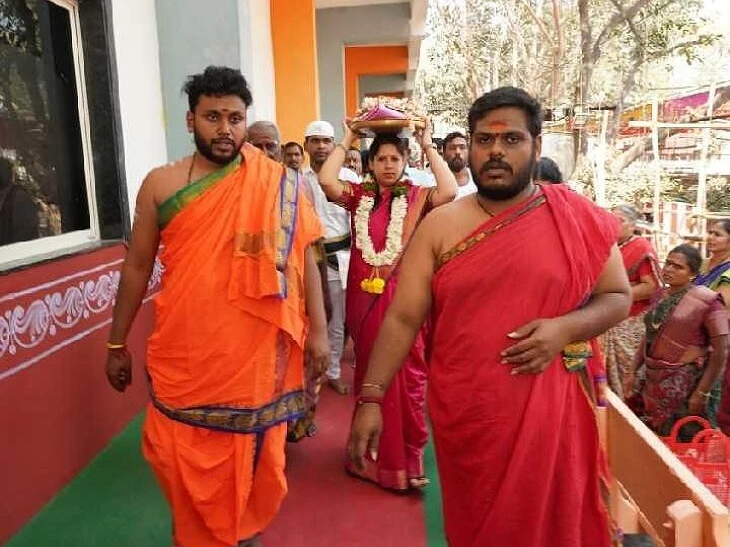 మహంకాళీ అమ్మవారి ఆలయాన్ని సందర్శించిన కలెక్టర్