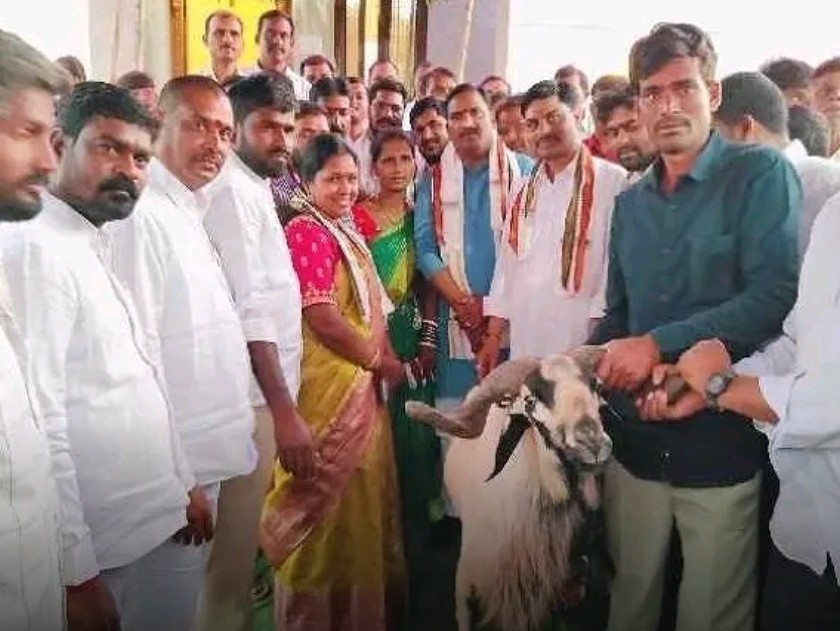 ఇందిరమ్మ ఇళ్ల గృహప్రవేశంలో ఎమ్మెల్యే బీర్ల