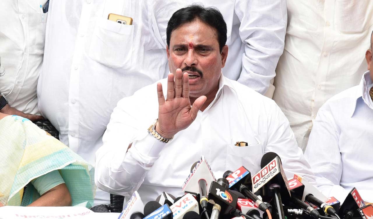 ఫిరాయింపు అంశం.. విచారణకు దానం హాజరు