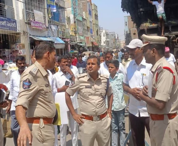 కదిరి రథోత్సవ భద్రతపై ఎస్పీ సమీక్ష