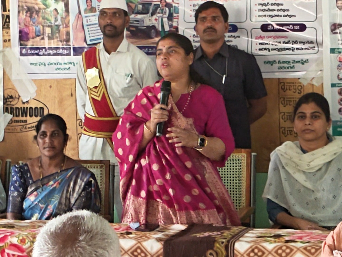 ఉచిత వైద్య శిబిరంలో పాల్గొన్న కలెక్టర్