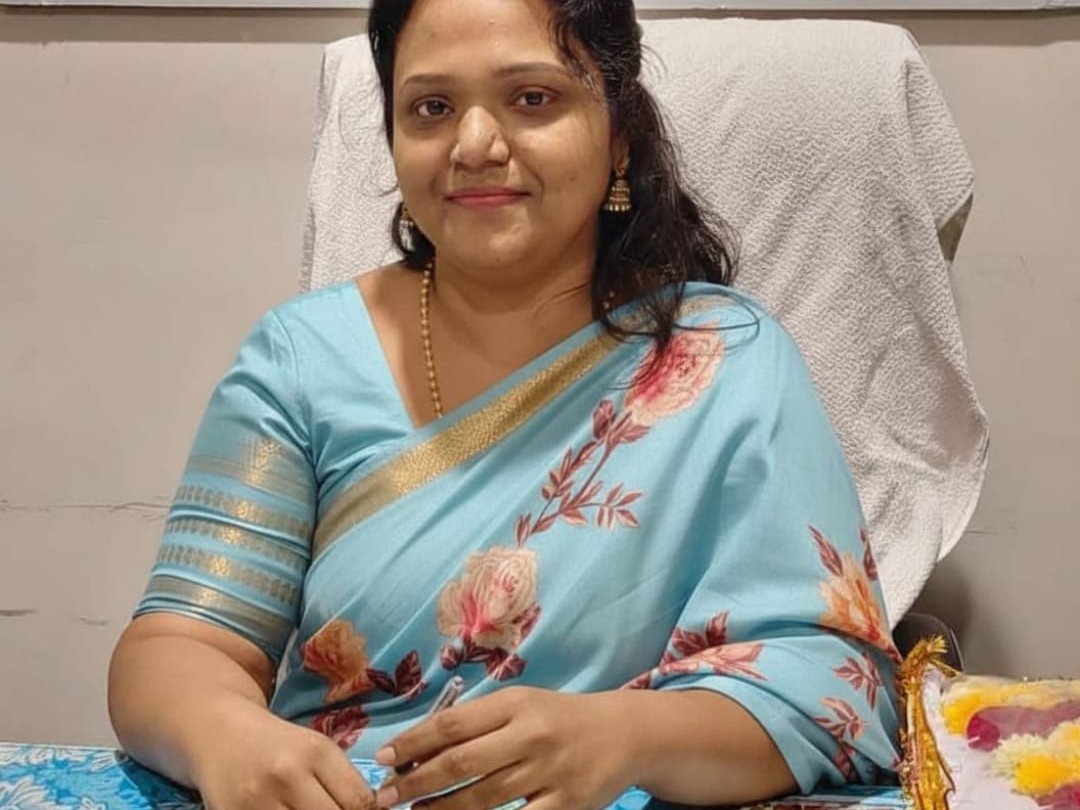 బాలికలకు హెచ్‌పీవీ వ్యాక్సిన్ పంపిణీ: DMHO