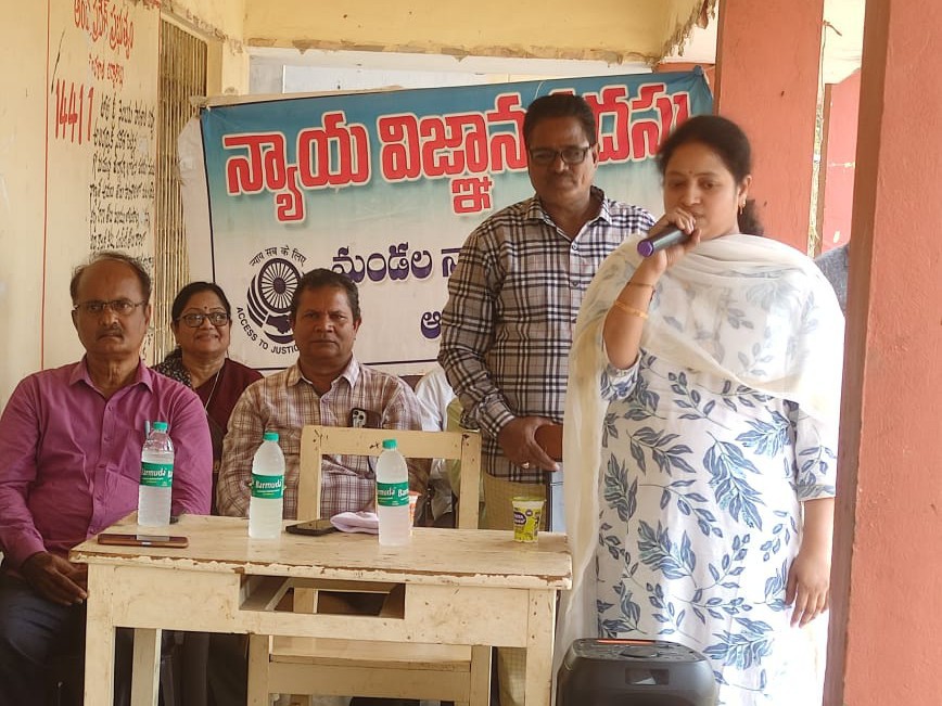 ‘విద్యార్థులకు చట్టాలపై అవగాహన అవసరం’