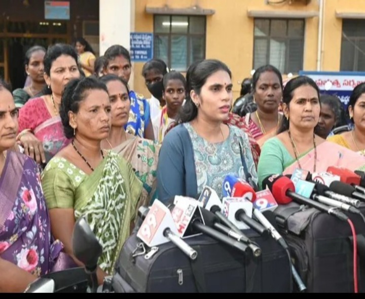 ‘మహిళల అభ్యున్నతిని కృషి చేసింది జగనే’