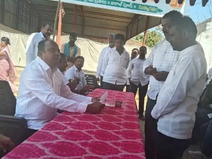 స్వగ్రామంలో పర్యటించిన ఎమ్మెల్యే భూపతి రెడ్డి