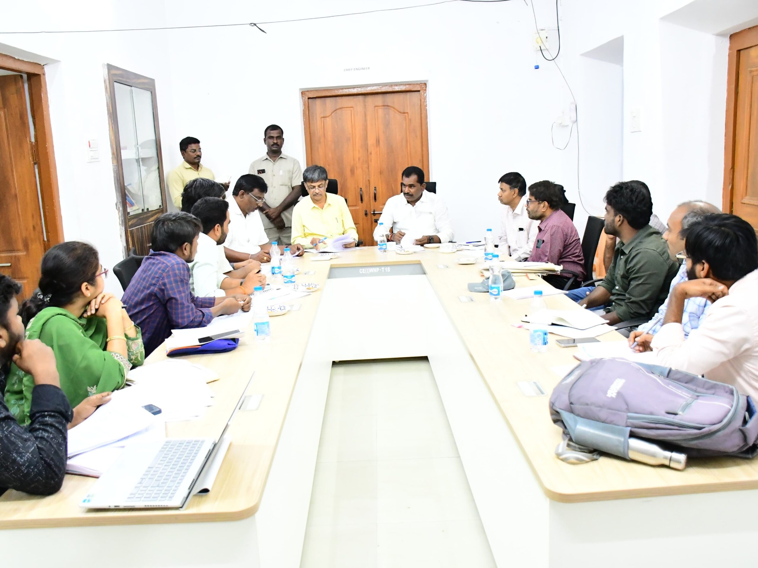 ‘సాగునీటి సమస్యలపై ప్రత్యేక దృష్టి సారించాలి’