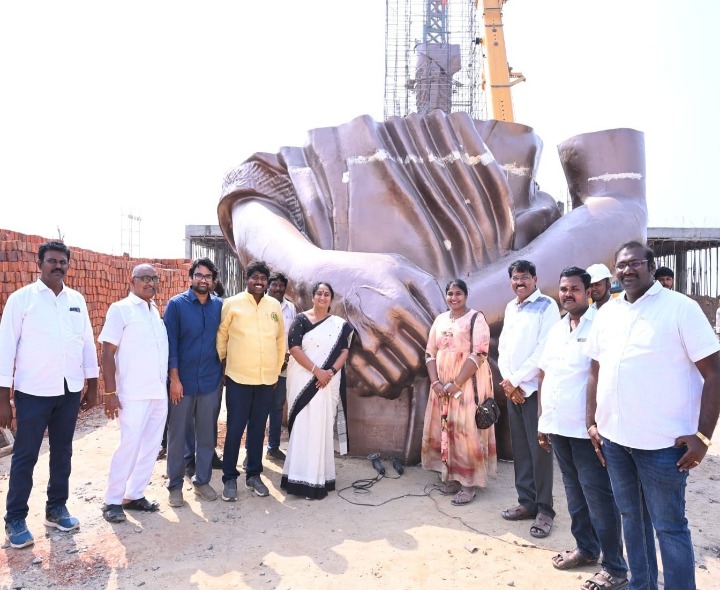 స్మృతి వనం పనులను పరిశీలించిన మంత్రి